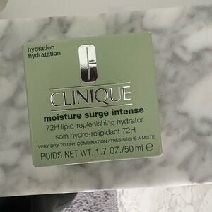Clinique Moisture Surge Intense - Light Green